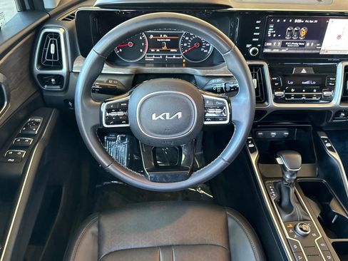 Used 2022 Kia Sorento S AWD/4WD image 15