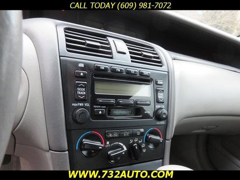 Used 2000 Toyota Avalon XL image 11