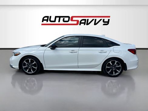 Used 2025 Honda Civic Sport Touring image 4