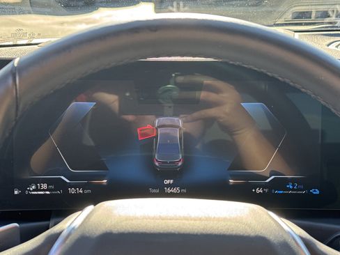 Used 2023 BMW 330e w/ Premium Package image 32