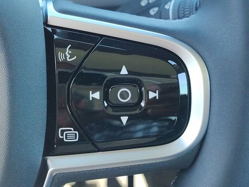 New 2026 Volvo XC90 B6 Plus w/ Protection Package Premier image 15