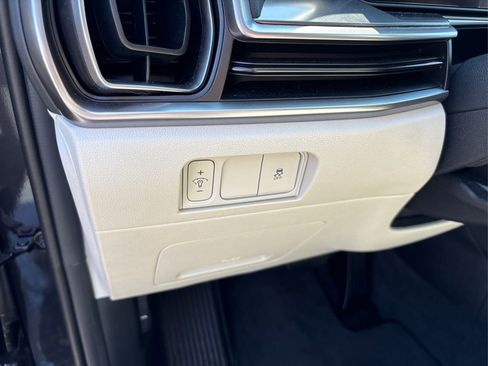 Certified 2025 Kia Sorento S image 34