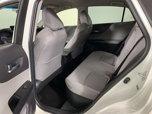 Used 2021 Toyota Venza LE image 27