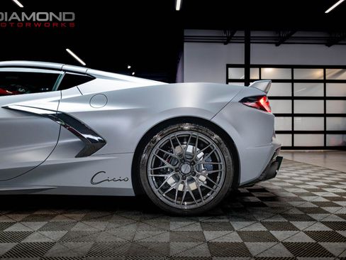 Used 2024 Chevrolet Corvette Stingray Coupe w/ Z51 Performance Package image 12