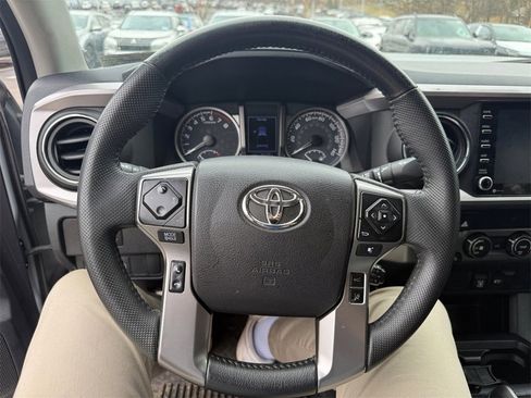 Used 2020 Toyota Tacoma SR5 w/ Technology Package image 15