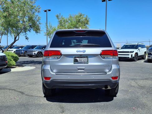 Used 2021 Jeep Grand Cherokee Laredo RWD image 5