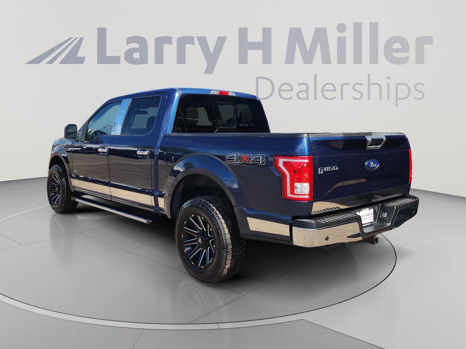 Used 2015 Ford F150 XLT w/ Equipment Group 302A Luxury AWD/4WD image 3