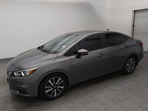 Used 2020 Nissan Versa SV FWD image 2
