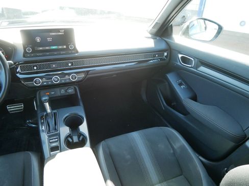 Used 2023 Honda Civic Sport image 11
