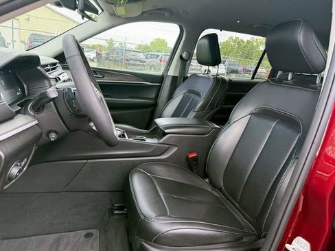 Certified 2024 Jeep Grand Cherokee L Limited w/ Luxury Tech Group II AWD/4WD image 15