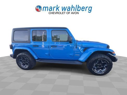 Used 2022 Jeep Wrangler Unlimited Sahara AWD/4WD image 9