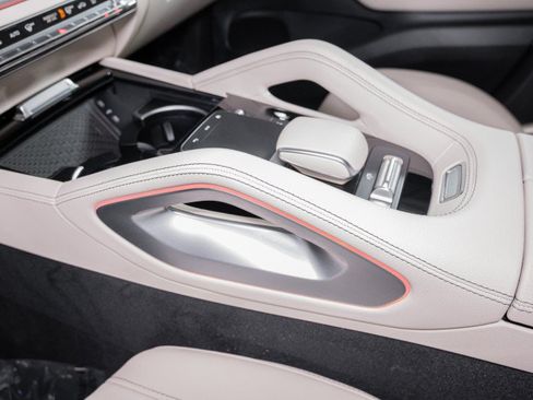Certified 2026 Mercedes-Benz GLS 450 4MATIC image 13