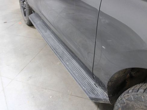 Used 2021 Ford Expedition XLT image 13