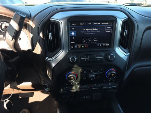 Used 2019 Chevrolet Silverado 1500 LTZ w/ LTZ Convenience Package image 17