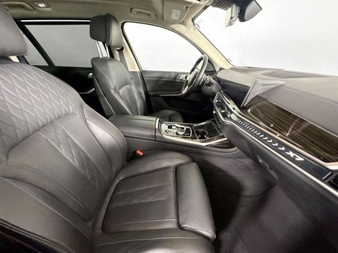Used 2025 BMW X7 xDrive40i AWD/4WD image 48