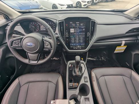 Used 2025 Subaru Crosstrek 2.5i Limited AWD/4WD image 2