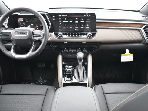 New 2026 GMC Canyon Denali image 25