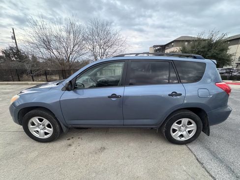 Used 2007 Toyota RAV4 Base 4dr SUV I4 image 4