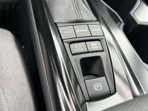 Used 2026 Toyota Camry LE FWD image 35