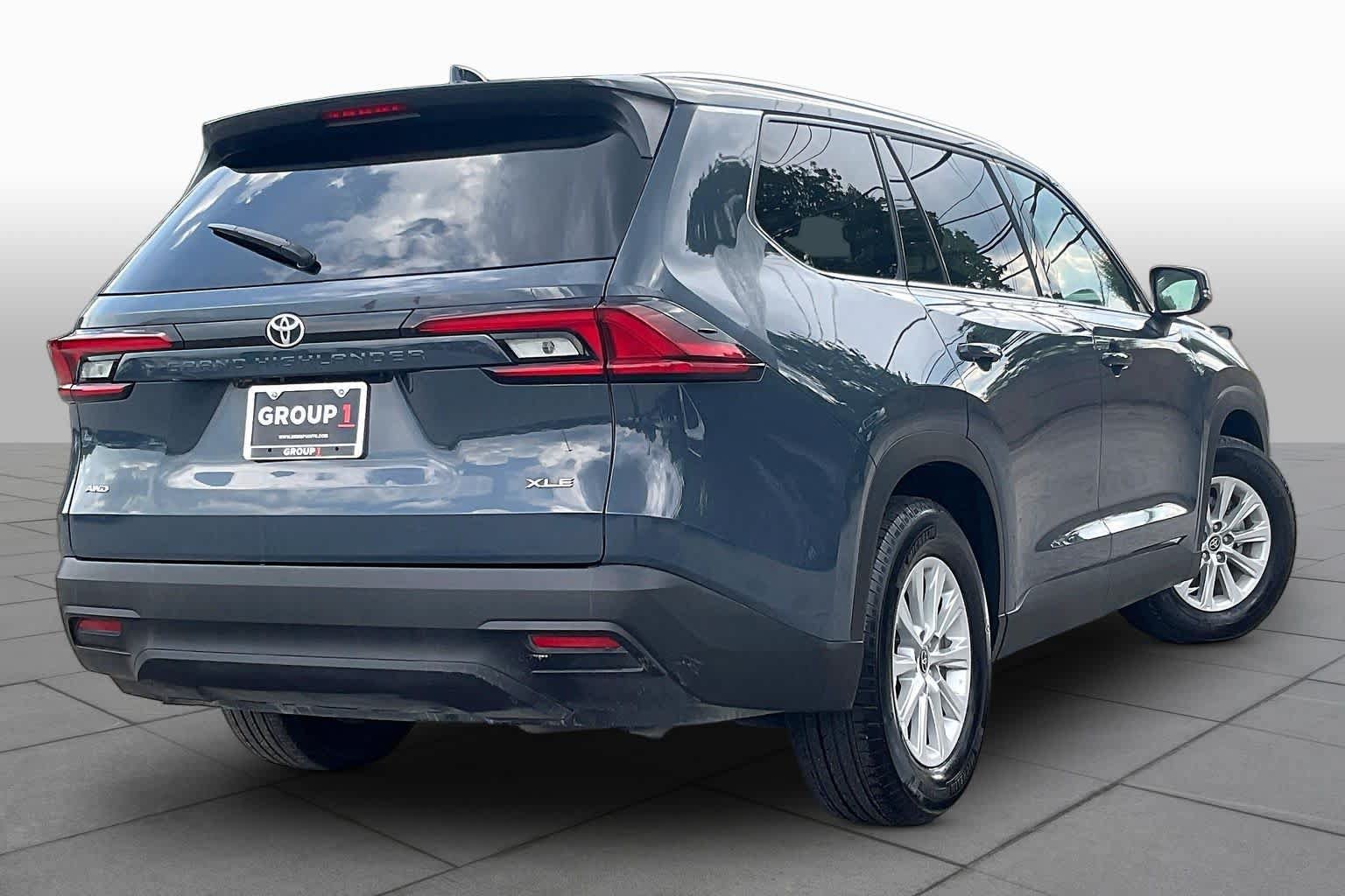 Used 2026 Toyota Grand Highlander AWD image 12