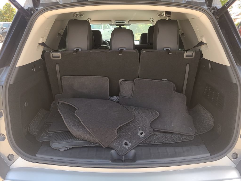 Certified 2025 Nissan Pathfinder SL FWD image 8