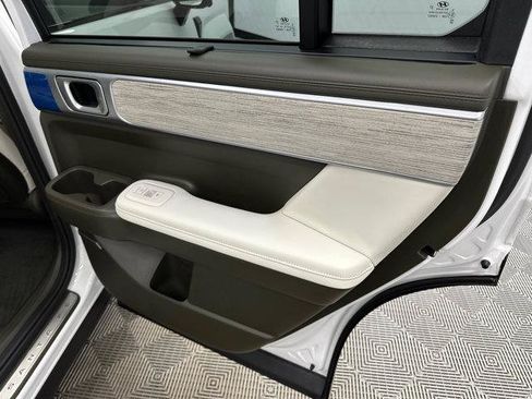 New 2025 Hyundai Santa Fe Calligraphy FWD image 16