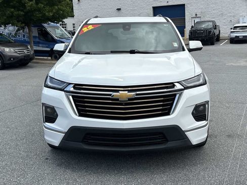 Used 2022 Chevrolet Traverse High Country FWD image 3