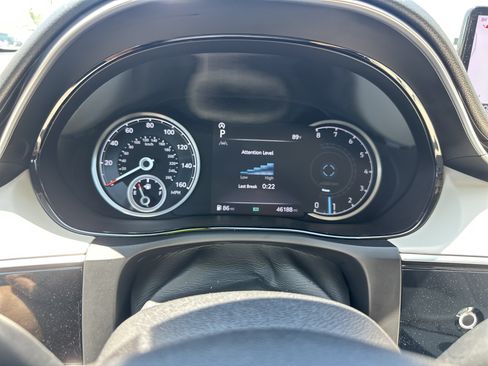 Used 2022 Genesis GV70 2.5T w/ Advanced Package AWD/4WD image 16