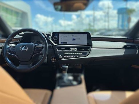 Used 2025 Lexus ES 350 w/ Premium Package FWD image 14