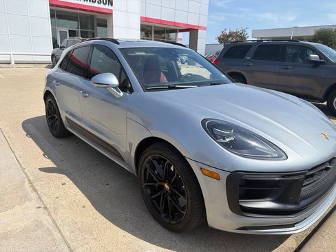 Used 2026 Porsche Macan GTS AWD/4WD image 3