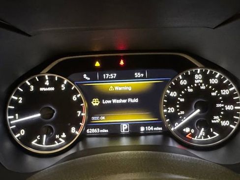 Used 2017 Nissan Maxima SR image 12