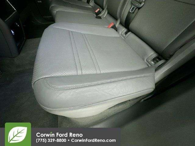 Used 2021 Porsche Cayenne GTS AWD/4WD image 28