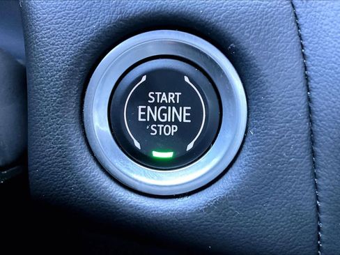 Used 2021 Chevrolet Tahoe Z71 w/ Luxury Package image 32