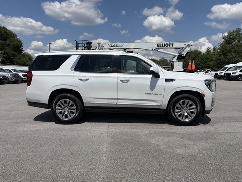Used 2023 GMC Yukon Denali AWD/4WD image 8