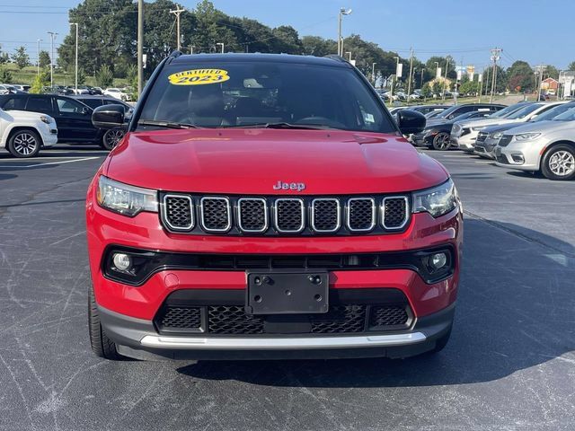 Used 2023 Jeep Compass Limited AWD/4WD image 2