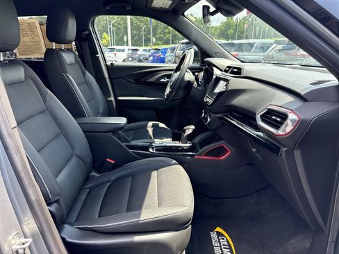 Used 2023 Chevrolet TrailBlazer RS w/ Convenience Package AWD/4WD image 36