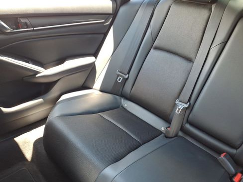 Used 2018 Honda Accord Sport image 22