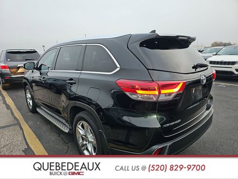 Used 2017 Toyota Highlander Limited image 6