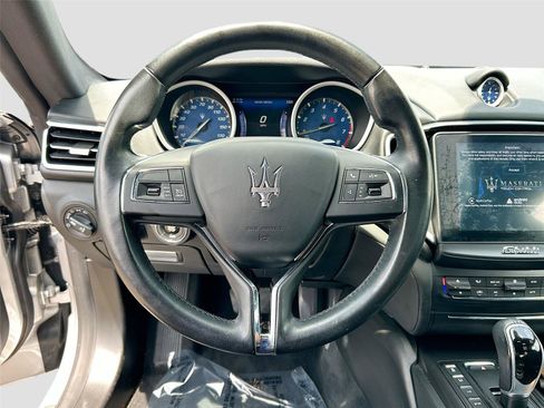 Used 2017 Maserati Ghibli RWD image 11