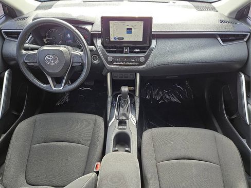 Used 2023 Toyota Corolla Cross LE image 18