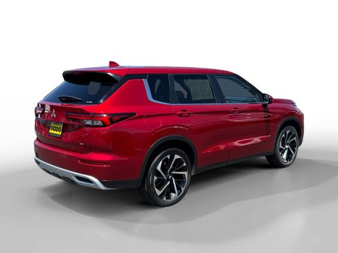 Used 2024 Mitsubishi Outlander SE AWD/4WD image 5