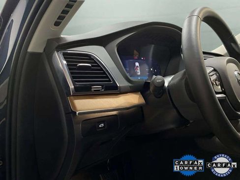 Used 2025 Volvo XC90 B6 Plus image 16