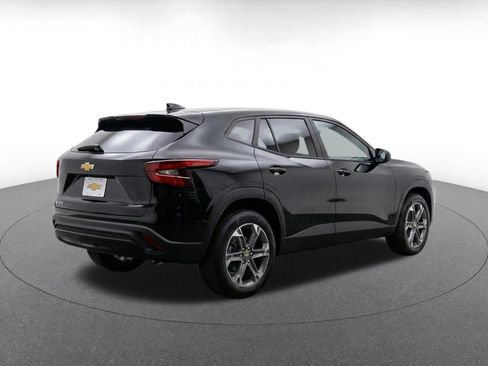 Used 2025 Chevrolet Blazer LT FWD image 7