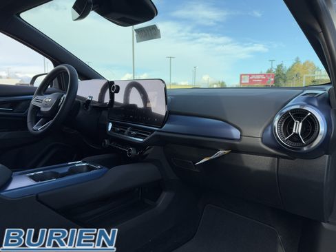 New 2026 Chevrolet Equinox EV LT image 21