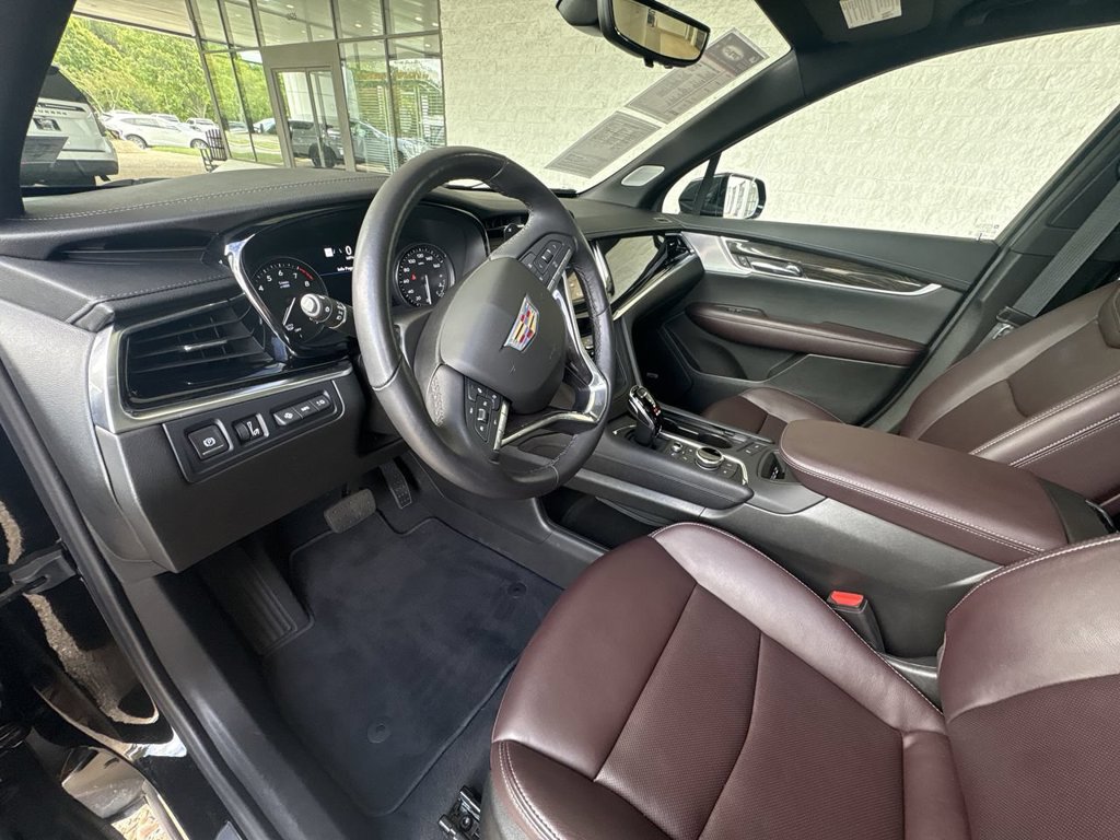 Certified 2023 Cadillac XT6 Premium Luxury w/ Technology Package FWD image 10