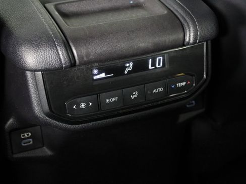 Used 2024 Toyota Grand Highlander FWD image 23