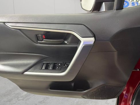 Used 2021 Toyota RAV4 LE FWD image 25