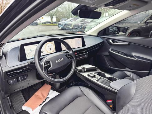 Certified 2024 Kia EV6 Light image 17