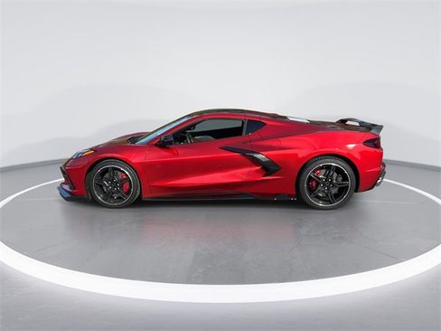 Used 2021 Chevrolet Corvette Stingray w/ Z51 Performance Package image 6