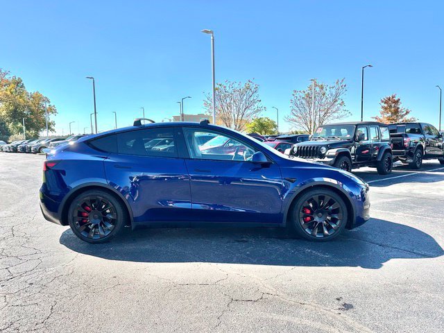 Used 2022 Tesla Model Y Performance AWD/4WD image 11